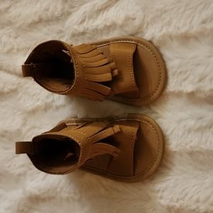 Old navy moccasins 6-9 months